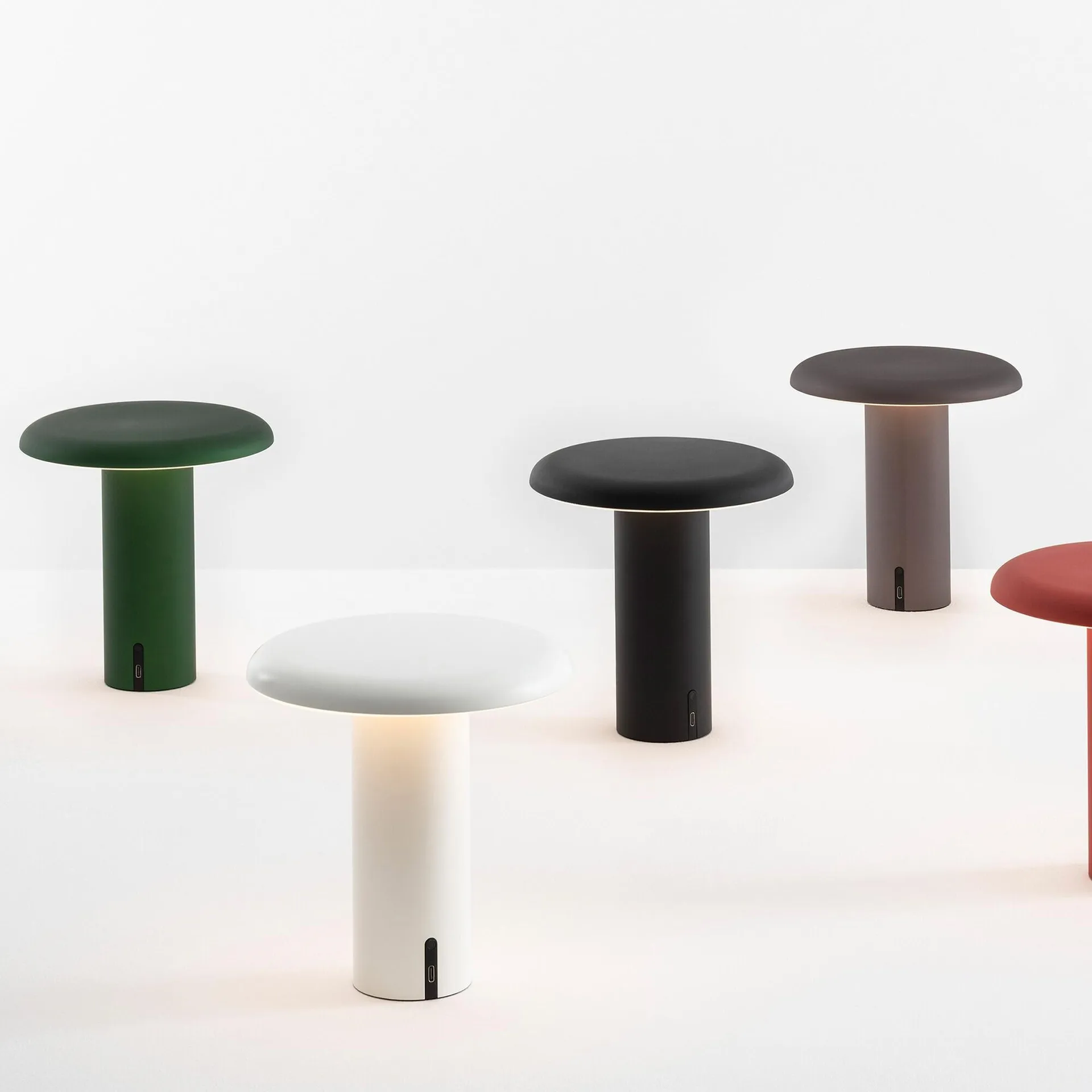 Takku draagbare tafellamp 19 cm, Geanodiseerd grijs Artemide