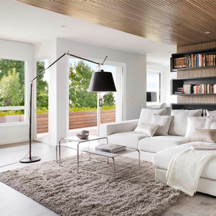 Tolomeo Mega vloerlamp, perkament-zwart, ø42cm Artemide