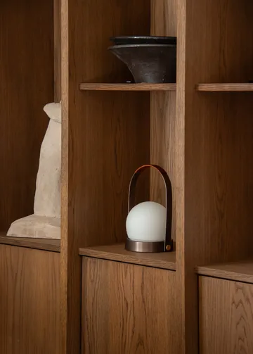 Carrie draagbare tafellamp - Borstad aluminium - Audo Copenhagen