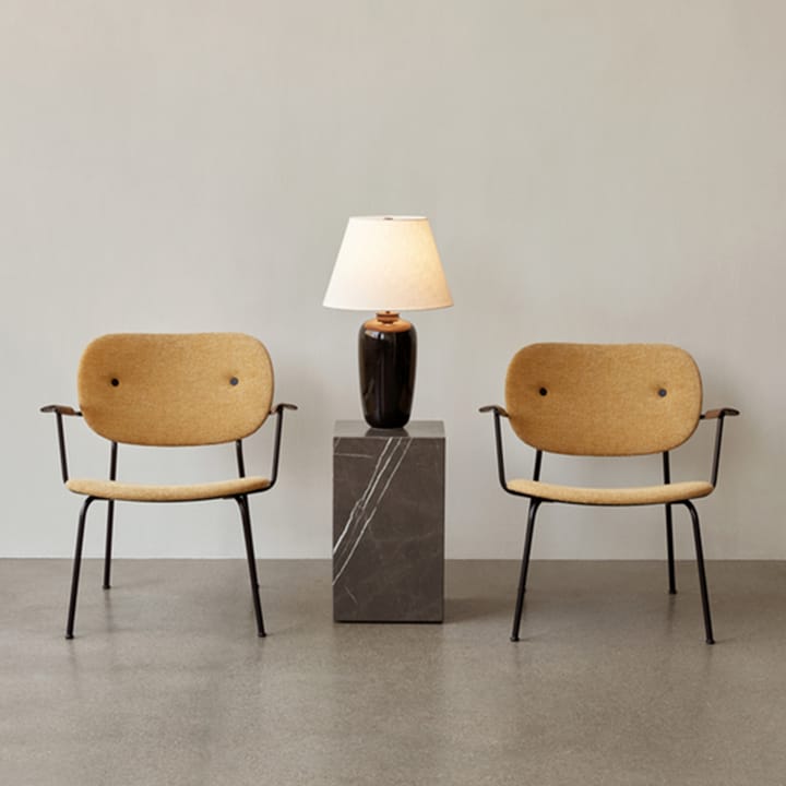 Co Loungestoel, leer dakar 0842 black, rug&arm. donkergebeitst eikenhout, zwart onderstel Audo Copenhagen