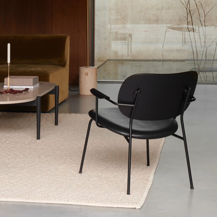 Co Loungestoel, leer dakar 0842 black, rug&arm. donkergebeitst eikenhout, zwart onderstel Audo Copenhagen