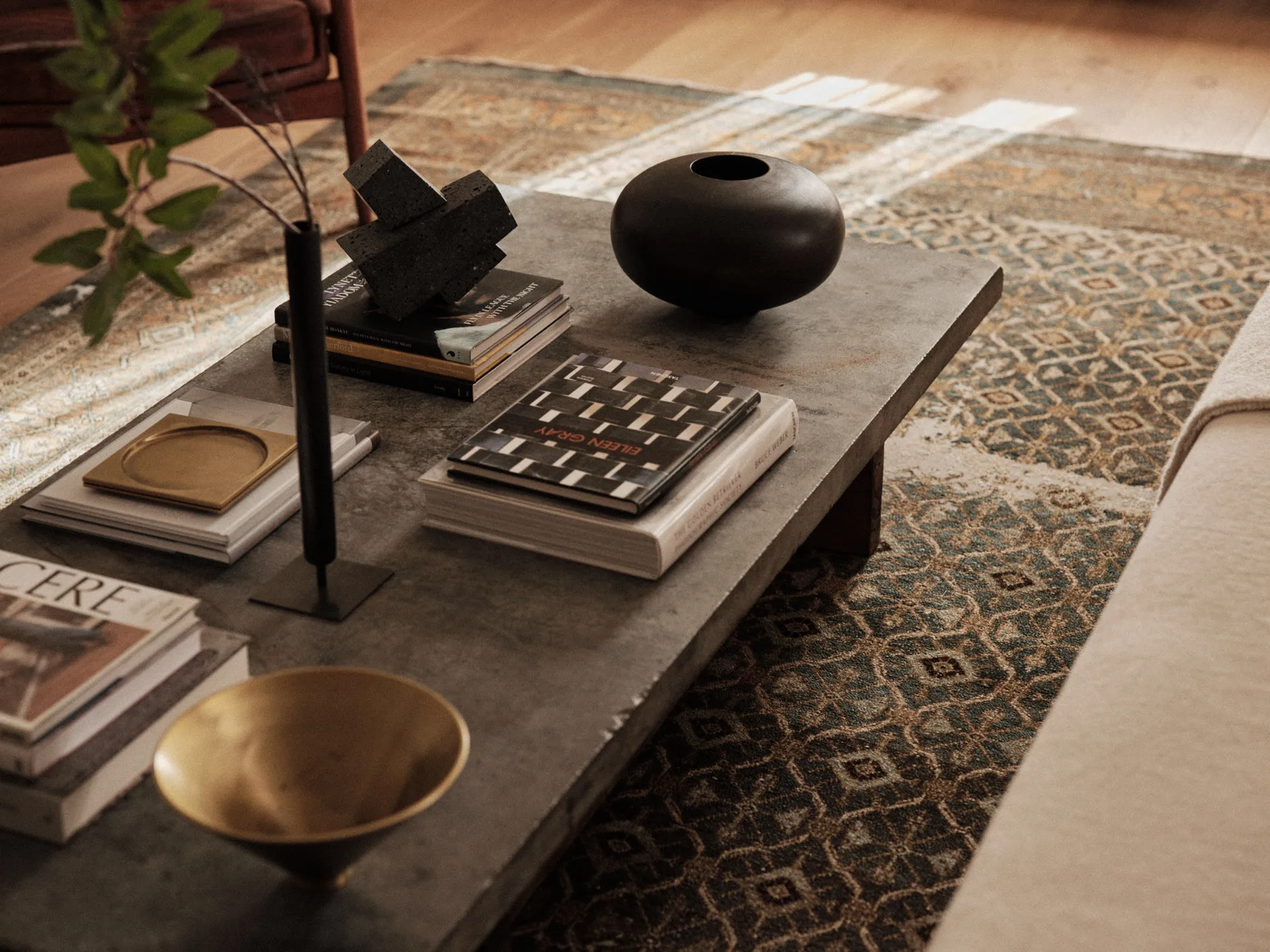 Converge boekensteun, Lava stone Audo Copenhagen