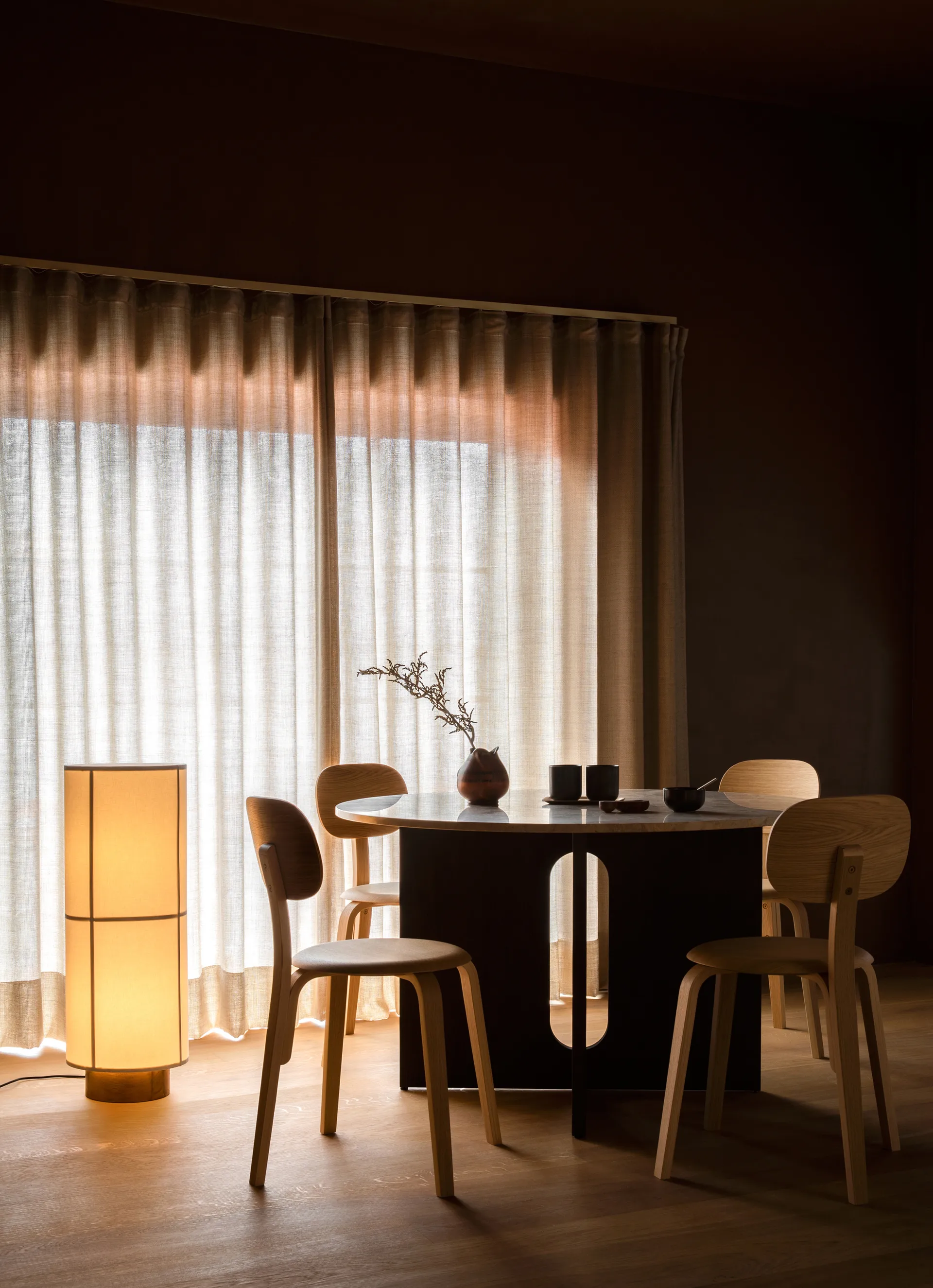 Hashira vloerlamp, Raw Audo Copenhagen
