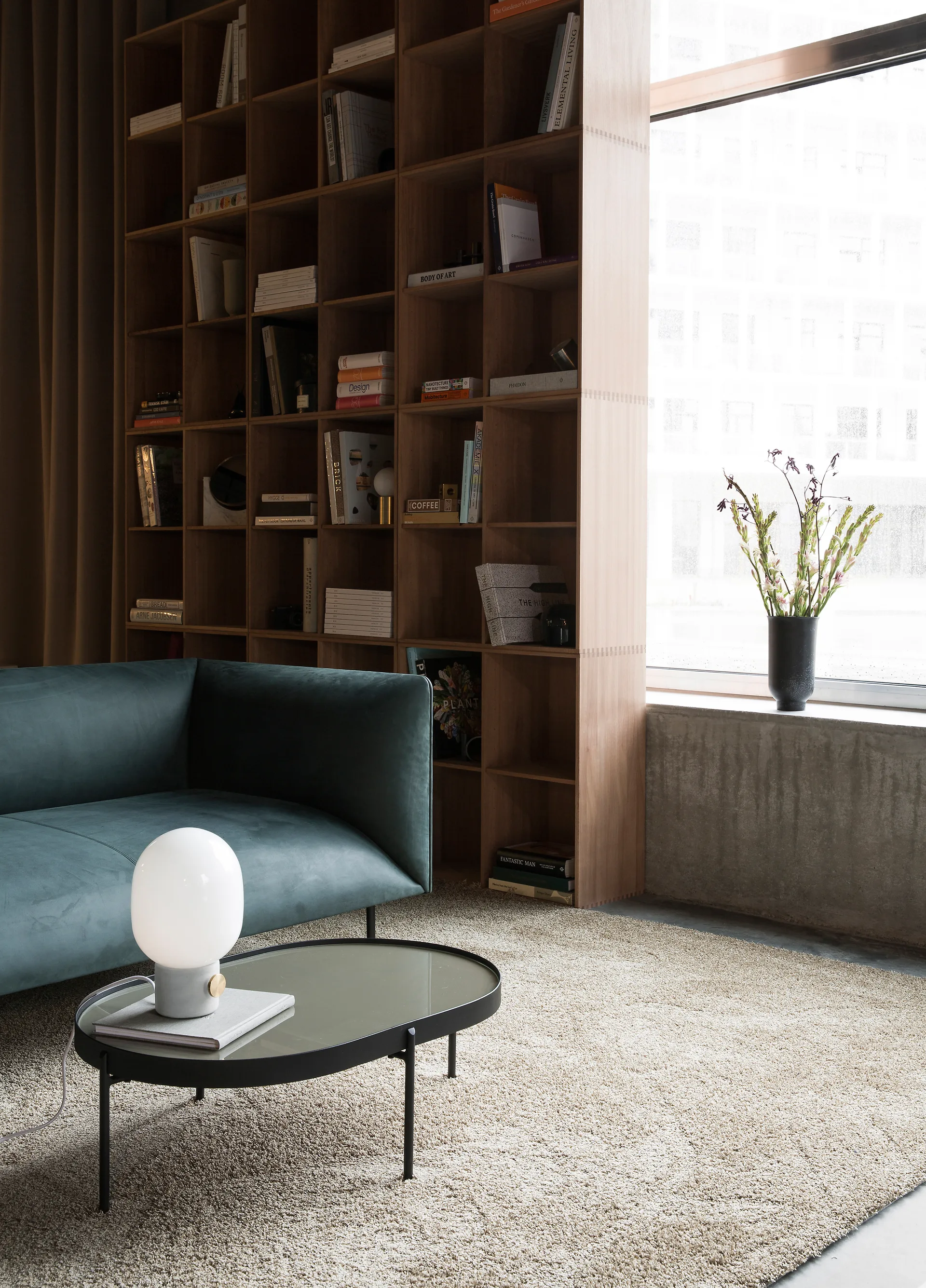 JWDA tafellamp, beton-messing Audo Copenhagen