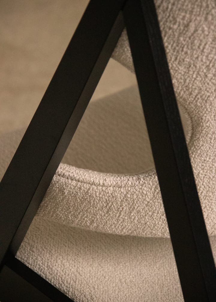 Knitting loungefauteuil, Barnum Bouclé 24-zwart eik Audo Copenhagen