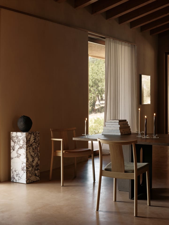Merkur stoel met kussen, Oak-Hallingdal 0200 beige Audo Copenhagen