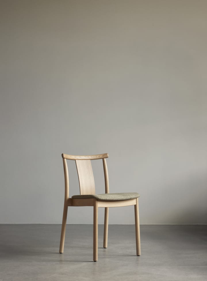Merkur stoel met kussen - Oak-Hallingdal 0200 beige - Audo Copenhagen