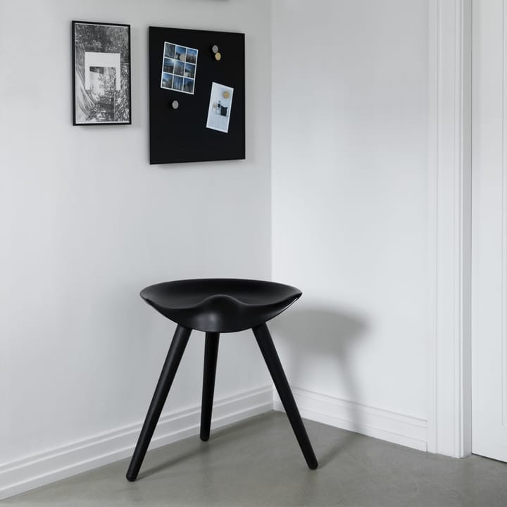 ML42 kruk 48 cm, Zwartgebeitst beukenhout Audo Copenhagen