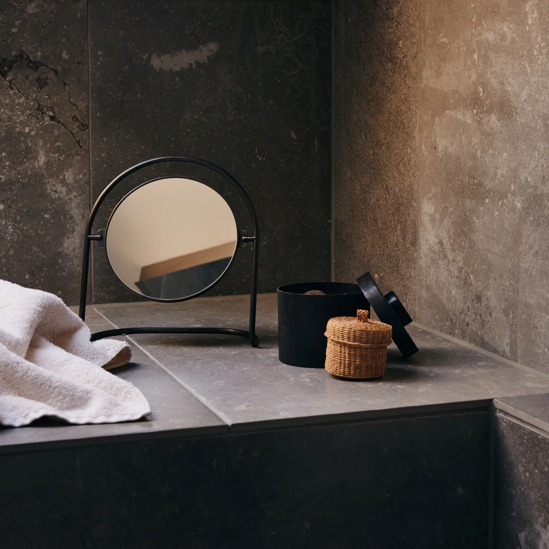 Nimbus tafelspiegel 25 cm, Gebronsd messing Audo Copenhagen