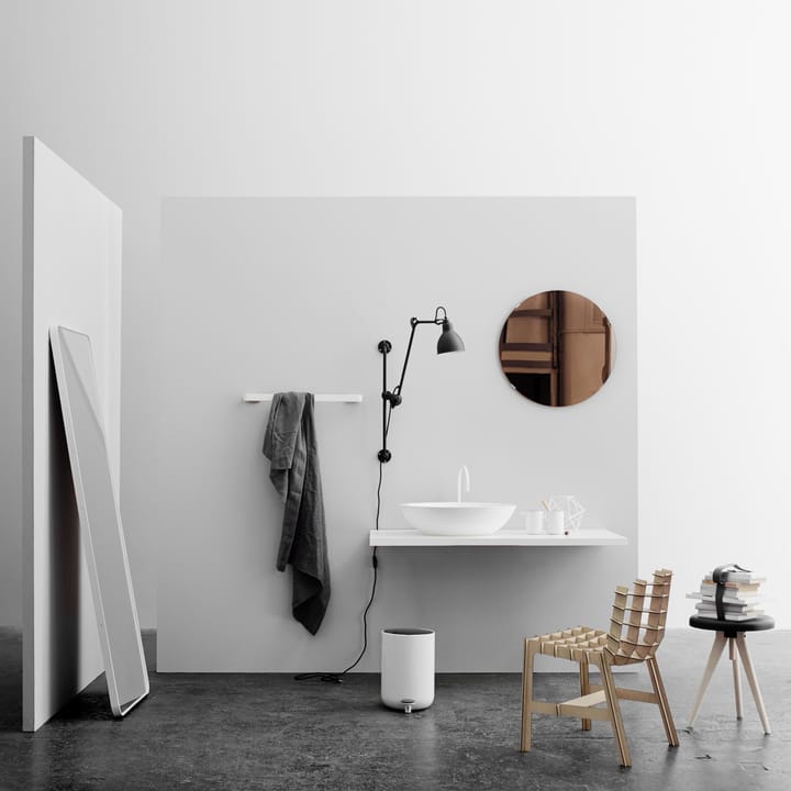 Norm Floor vloerspiegel, wit-essenhout Audo Copenhagen