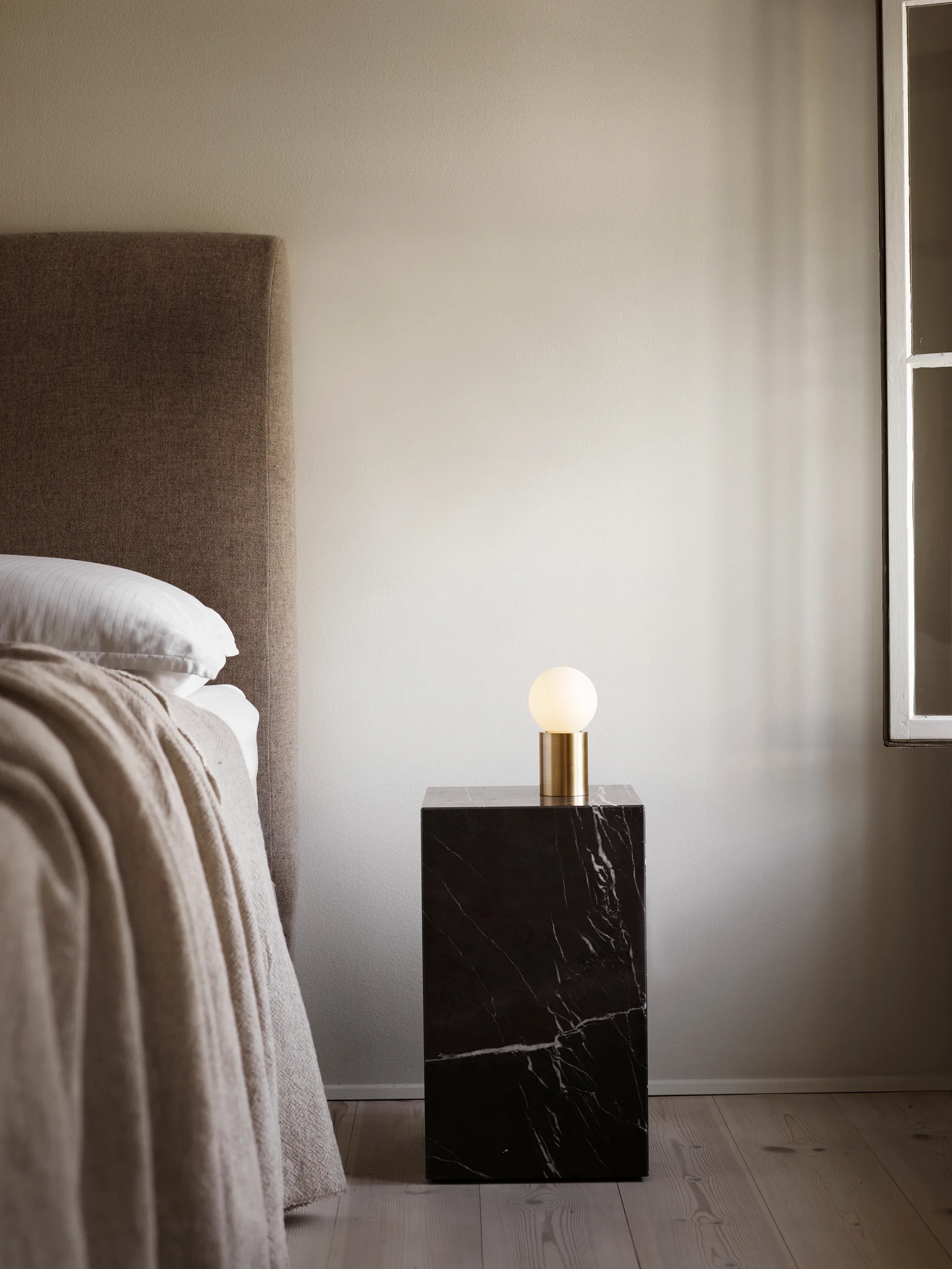Plinth tall bijzettafel 30x30x51 cm, Brown Audo Copenhagen