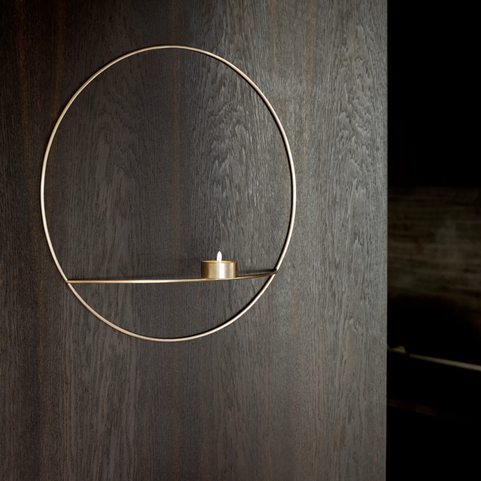 POV cirkel waxinelichthouder groot, messing Audo Copenhagen