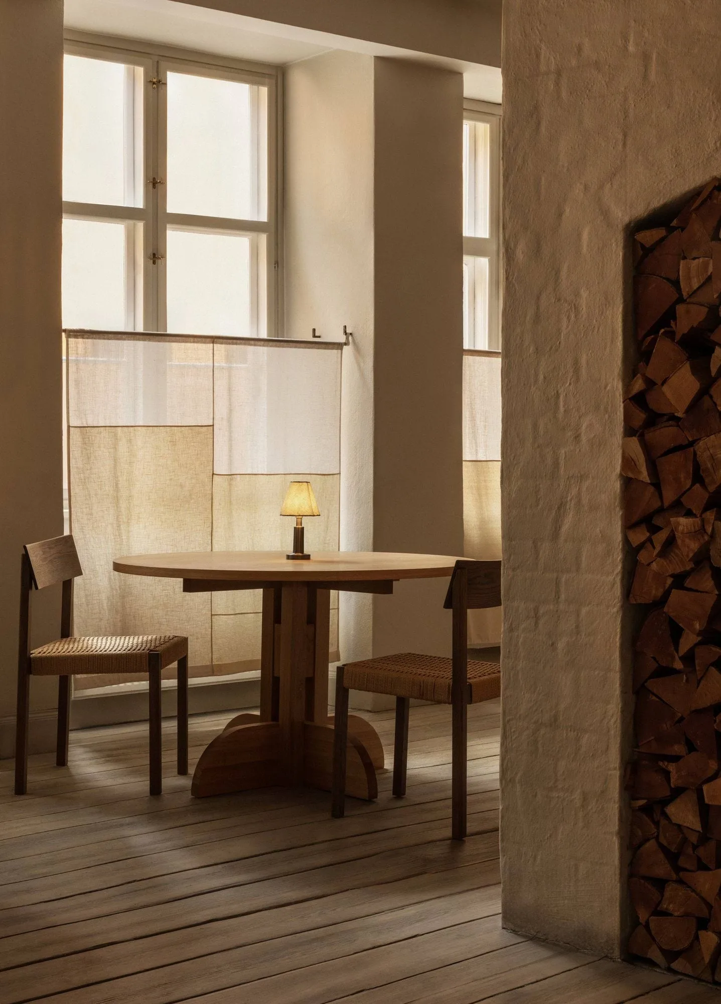 Puffin eettafel eikenfineer Natural, Natuurlijk eikenfineer, Ø120 cm Audo Copenhagen