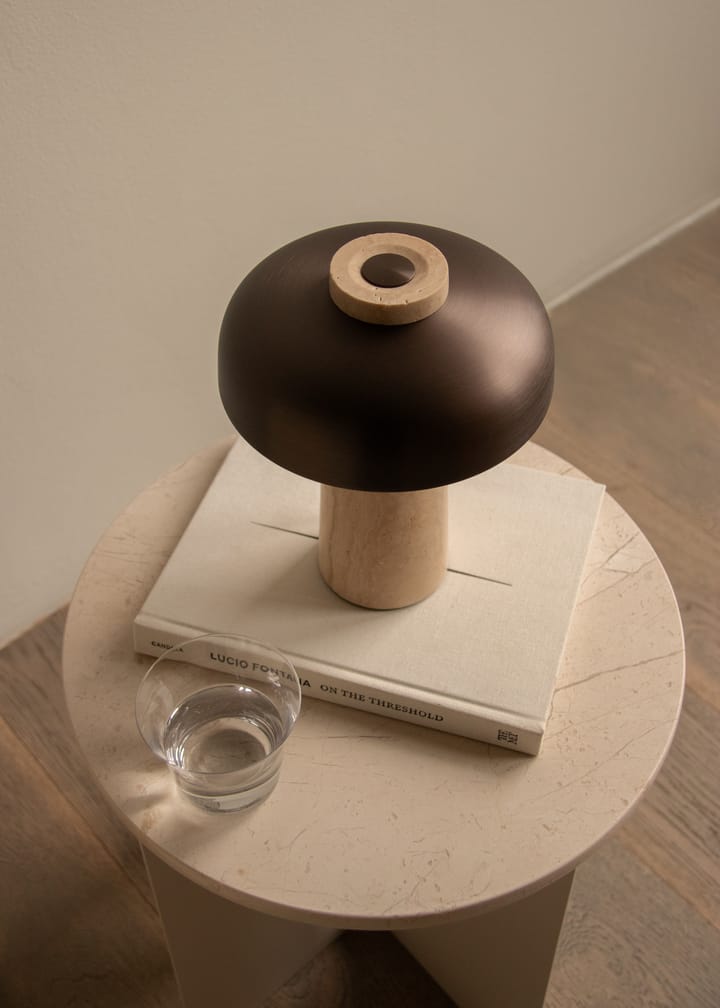Reverse draagbare tafellamp 24,5 cm, Travertine-bronzed aluminium Audo Copenhagen