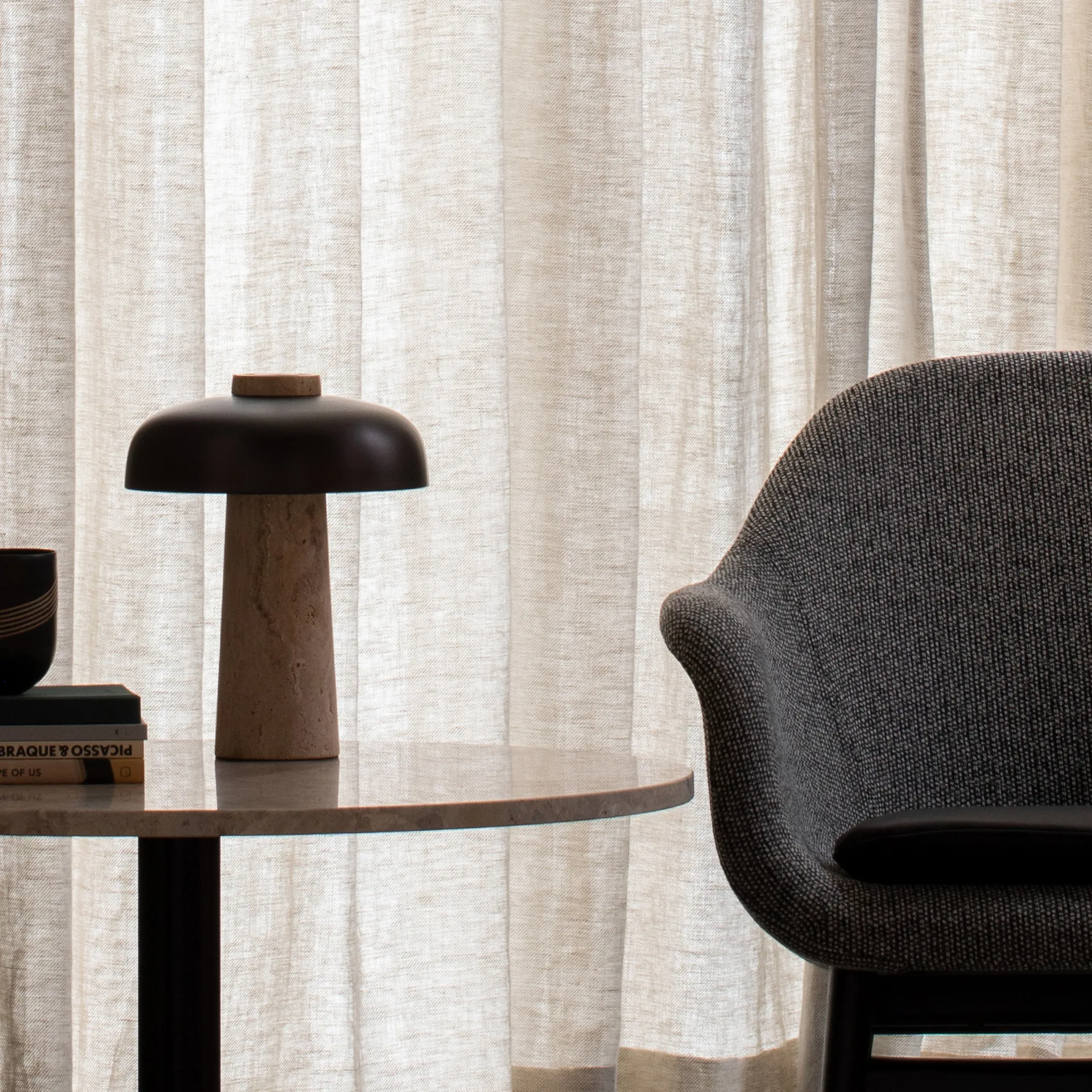 Reverse tafellamp 30 cm, Travertijn-verbronsd messing Audo Copenhagen