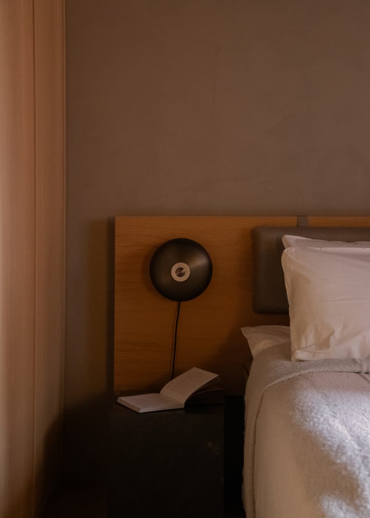 Reverse wandlamp, Bronzed aluminium Audo Copenhagen