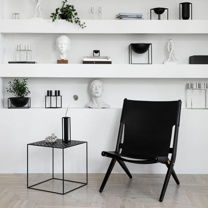 Saxe fauteuil, leer bruin, bruingeolied eiken onderstel Audo Copenhagen
