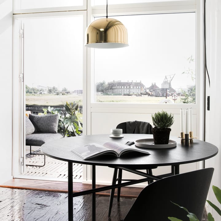 Snaregade Round Eettafel rond, charcoal linoleum, ø138 cm, zwart stalen onderstel Audo Copenhagen