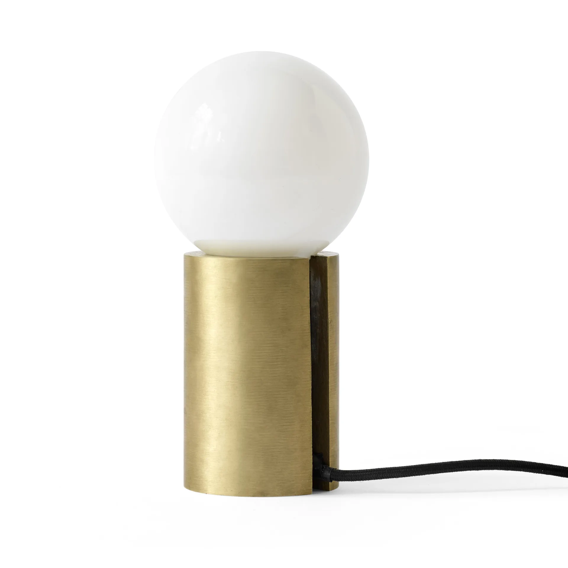 Socket tafellamp, geborsteld messing Audo Copenhagen