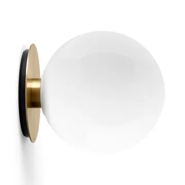 TR plafond/wandlamp messing - Glanzend opaalglas - Audo Copenhagen