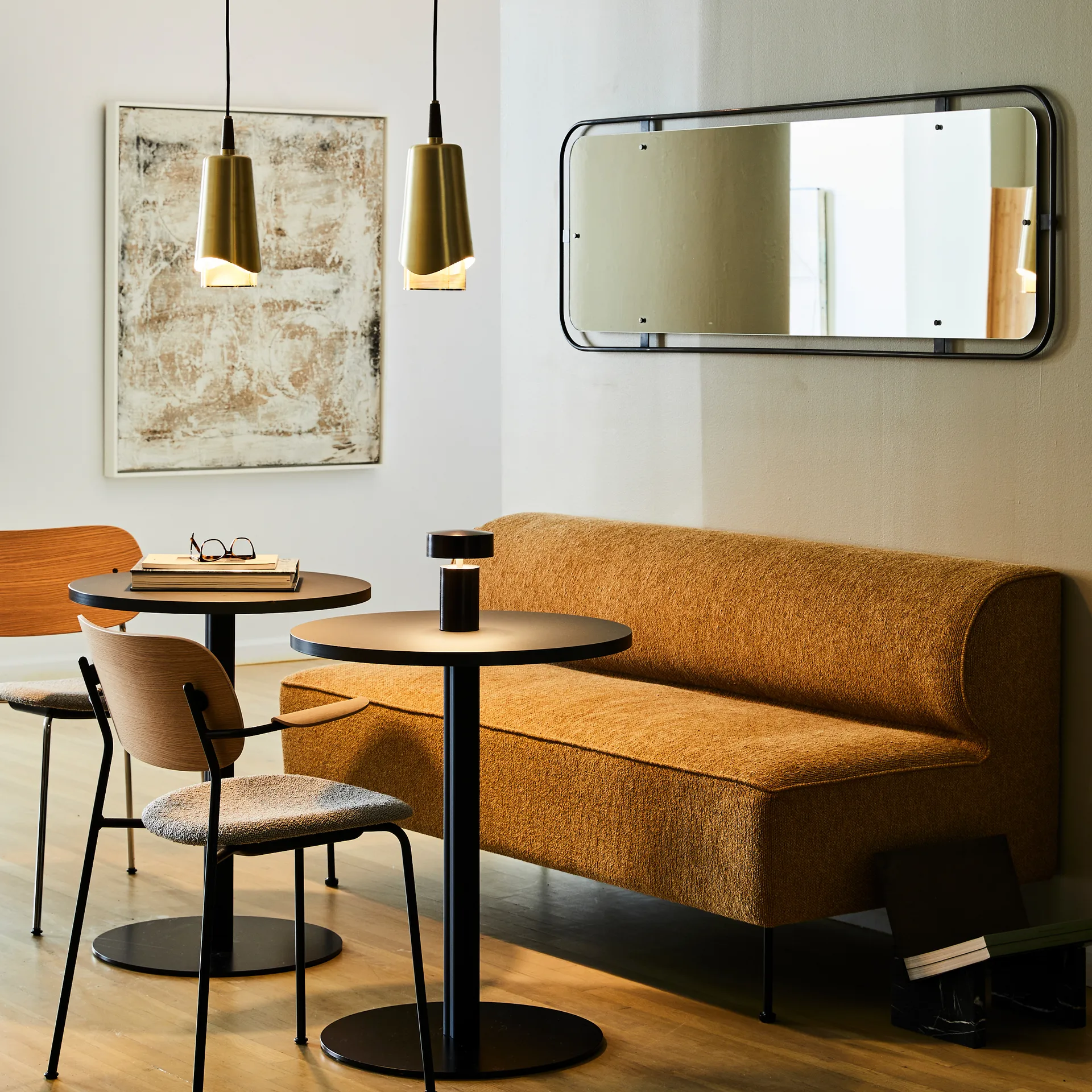 Umanoff hanglamp, Gepolijst messing-walnoot Audo Copenhagen