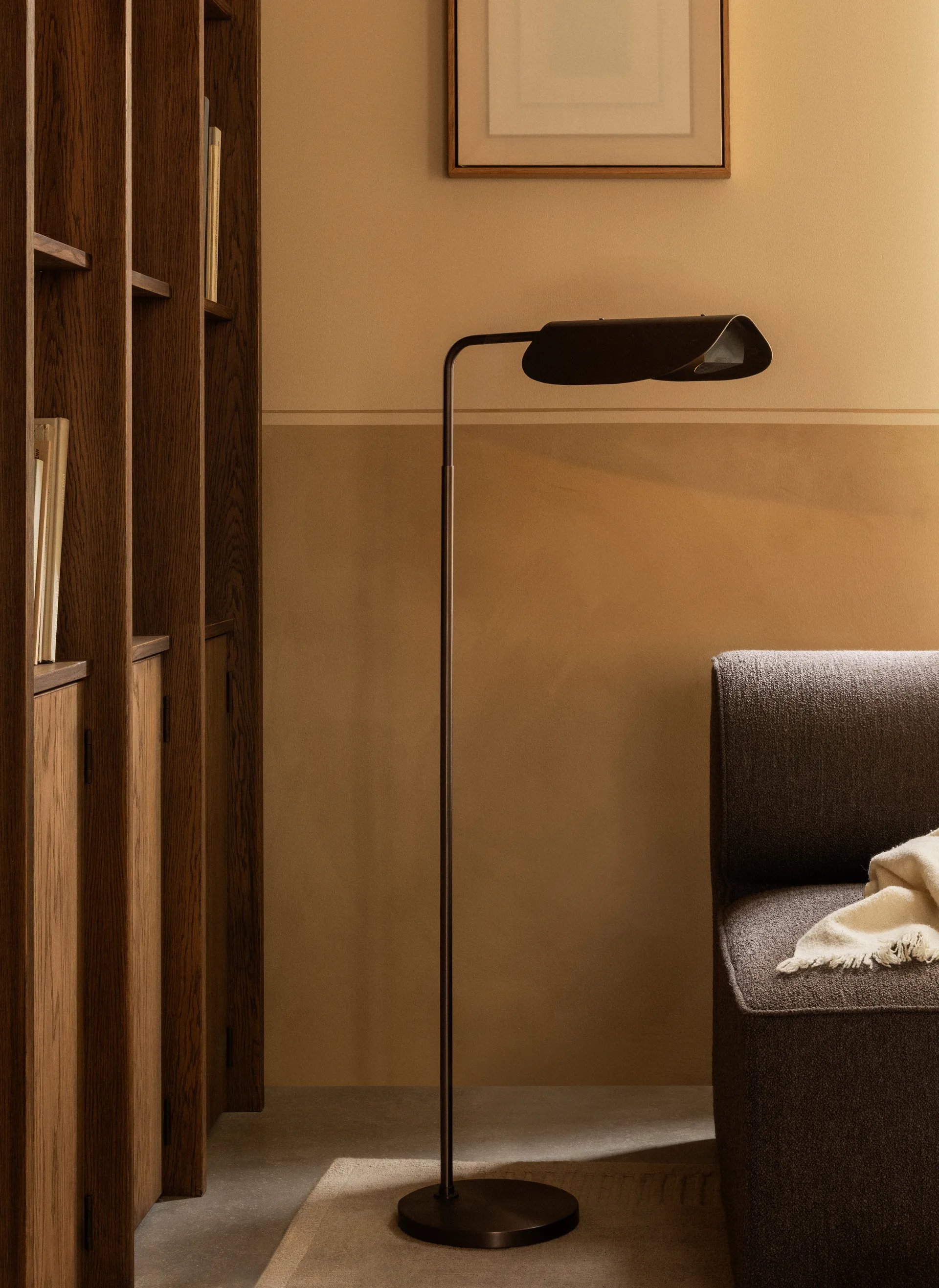 Wing vloerlamp, Bronzed aluminium, 115 cm Audo Copenhagen