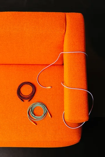 AVOLT x Bauhaus-Archiv Cable 1 USB-C naar USB-C - Mulberry Red - Avolt