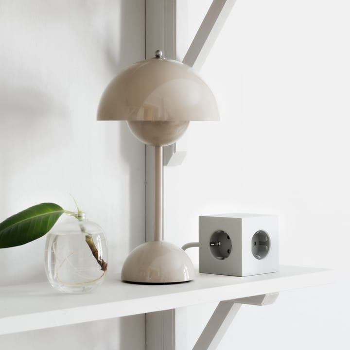 Square 1 stekkerdoos, gotland grey Avolt