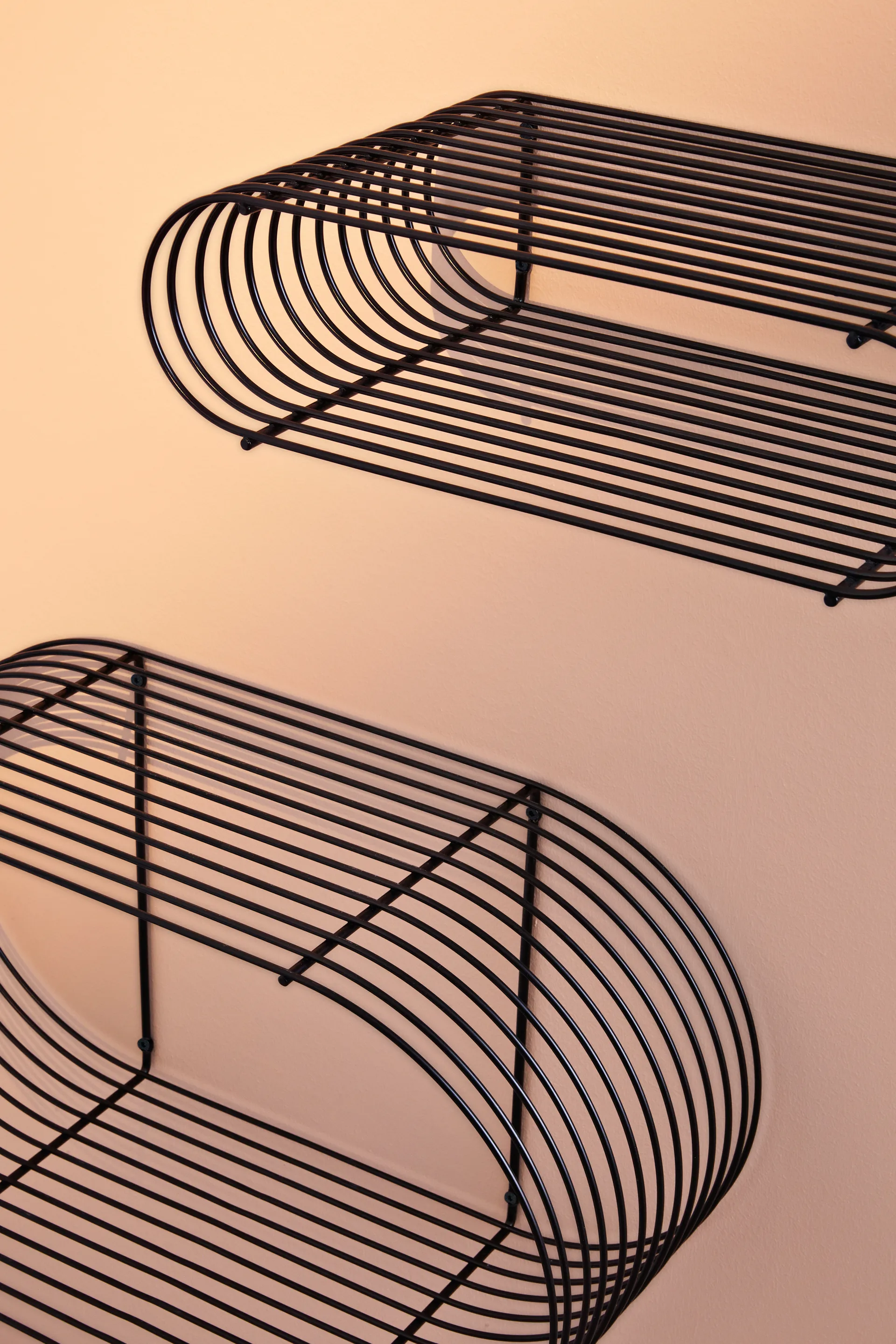 Curva wandplank, Zwart AYTM