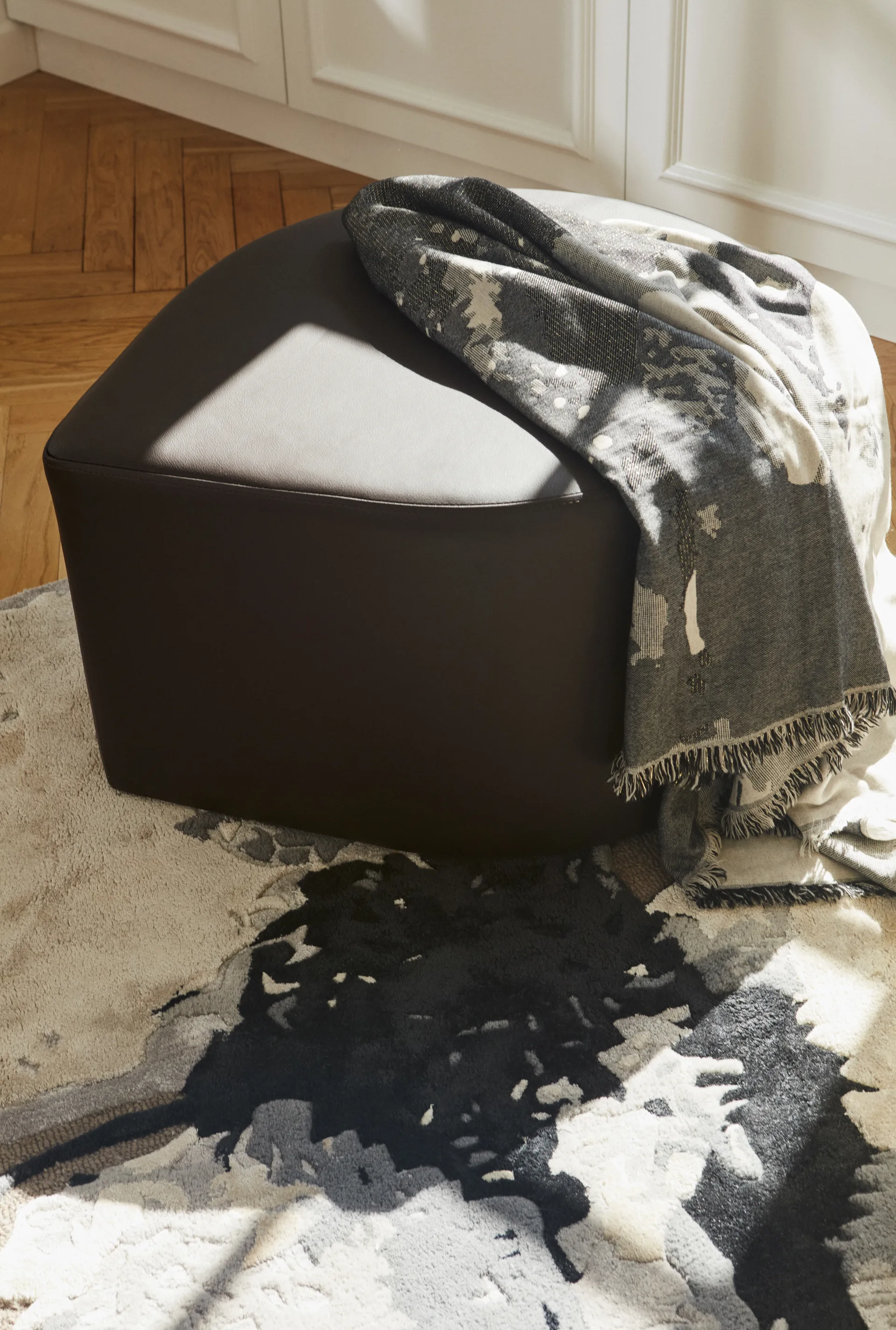 Floreo plaid 130x170 cm, Wit-grijs AYTM