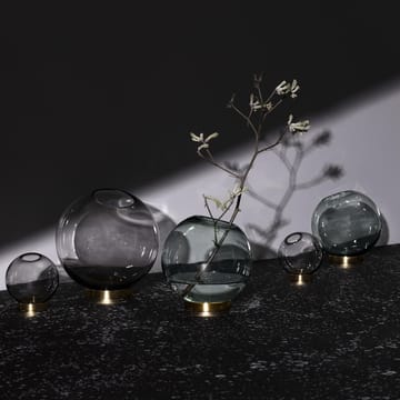 Globe vaas klein - zwart-messing - AYTM