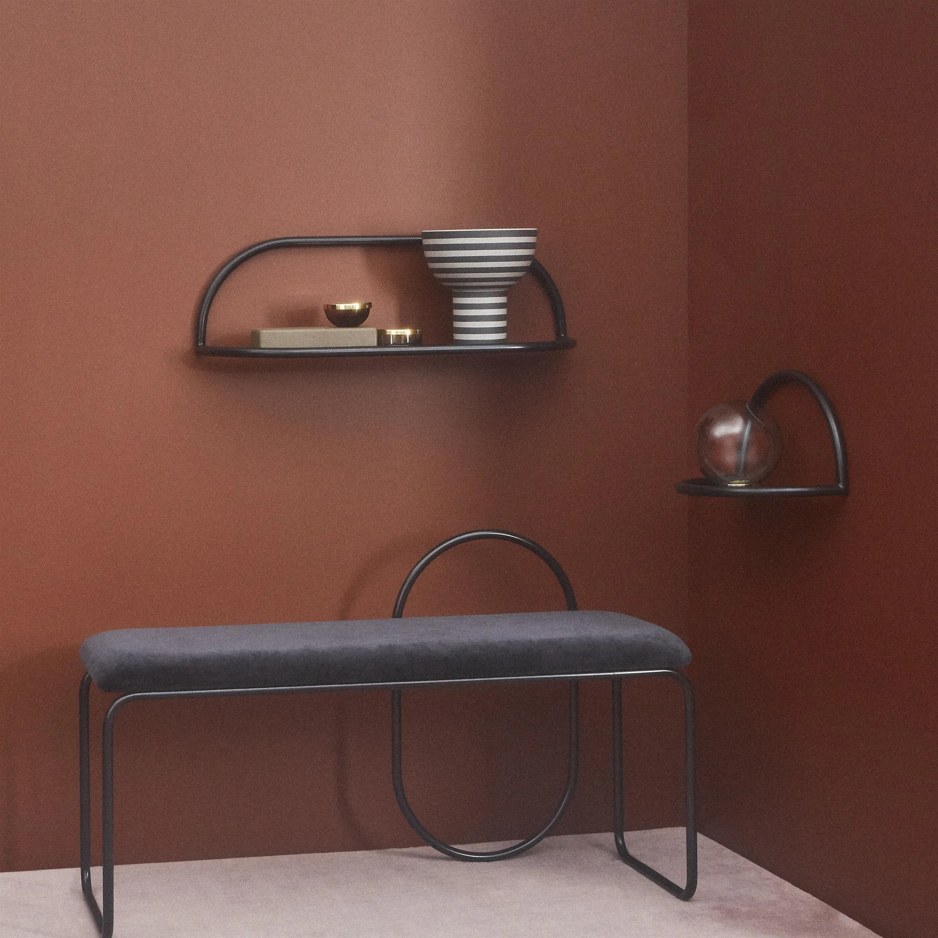 Globe vaas middel, zwart-messing AYTM