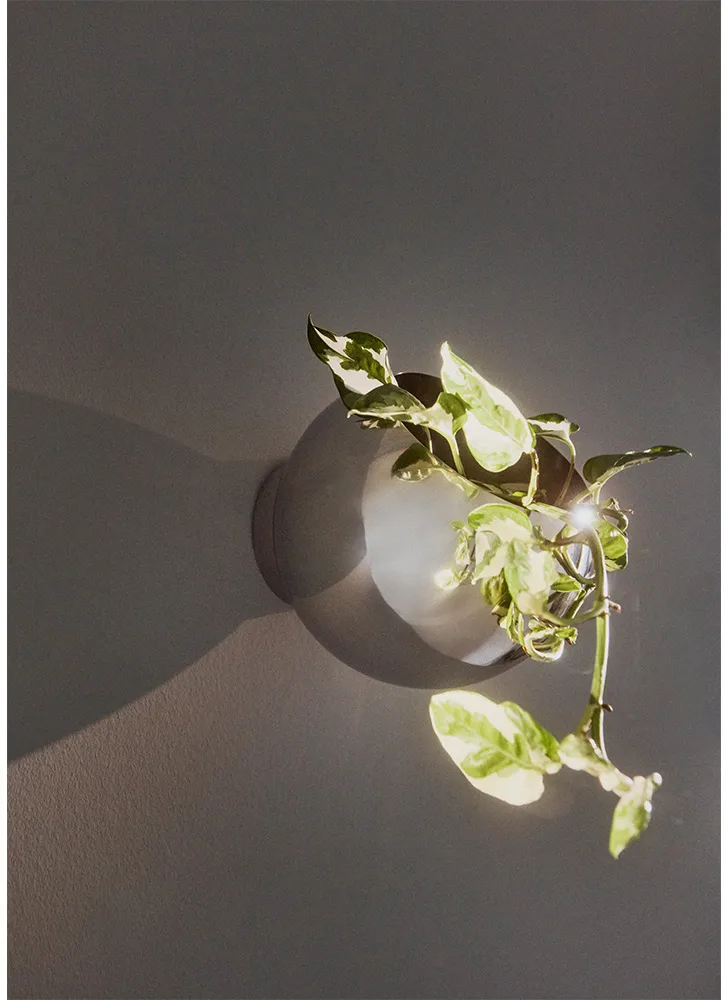 Globe wandbloempot Ø17 cm, Zilverkleurig AYTM