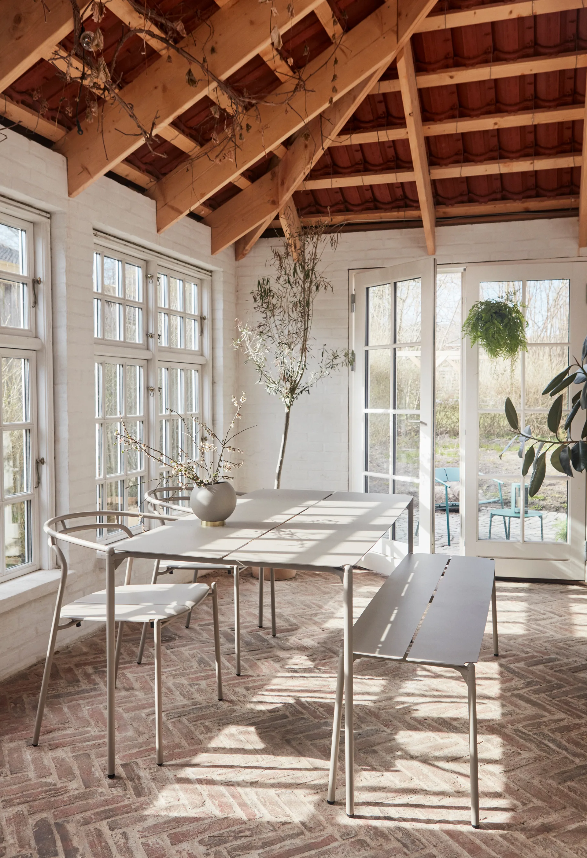 NOVO bank 145x45,5 cm, taupe AYTM