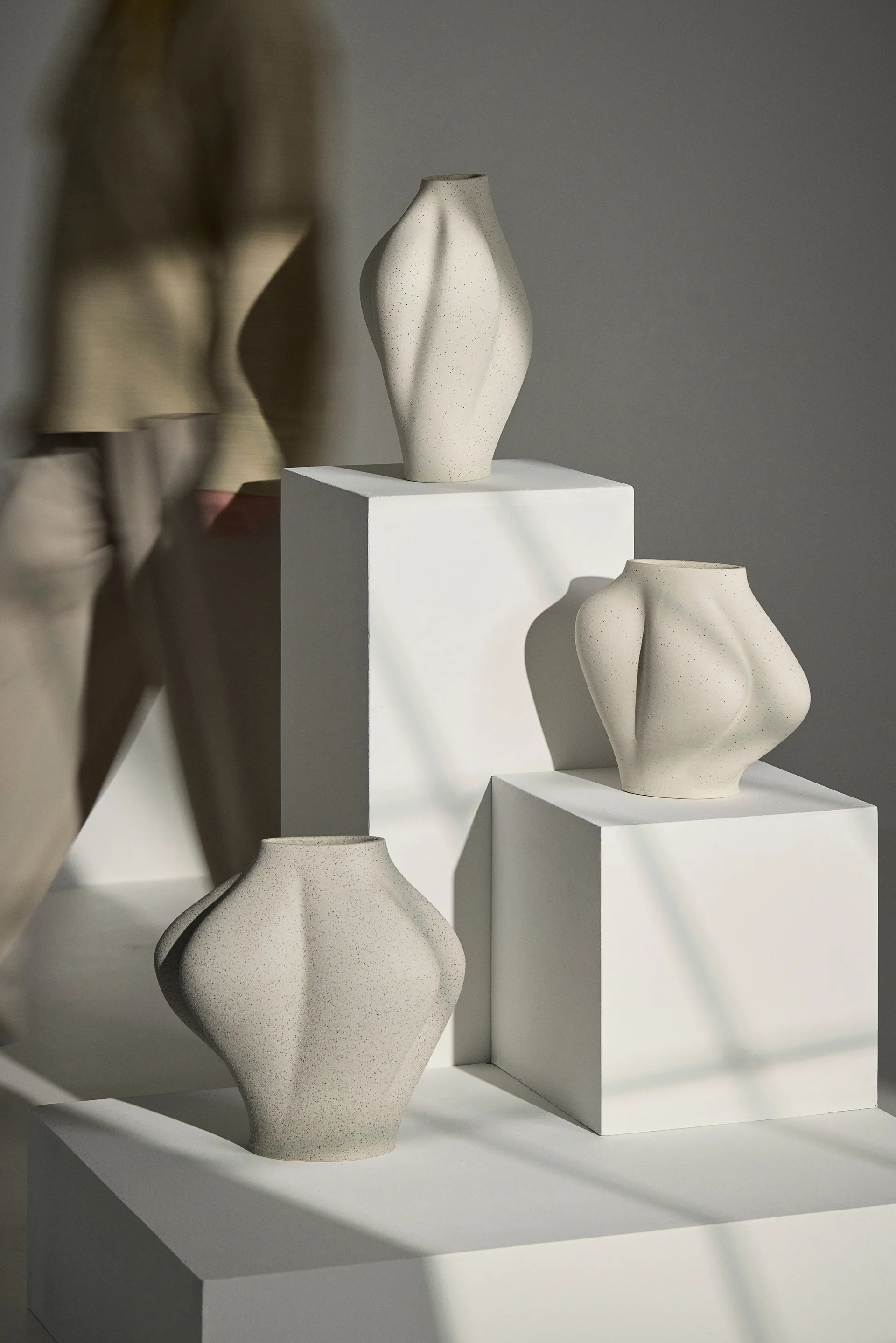 Saltare vaas, Taupe, Ø13,8x30 cm AYTM