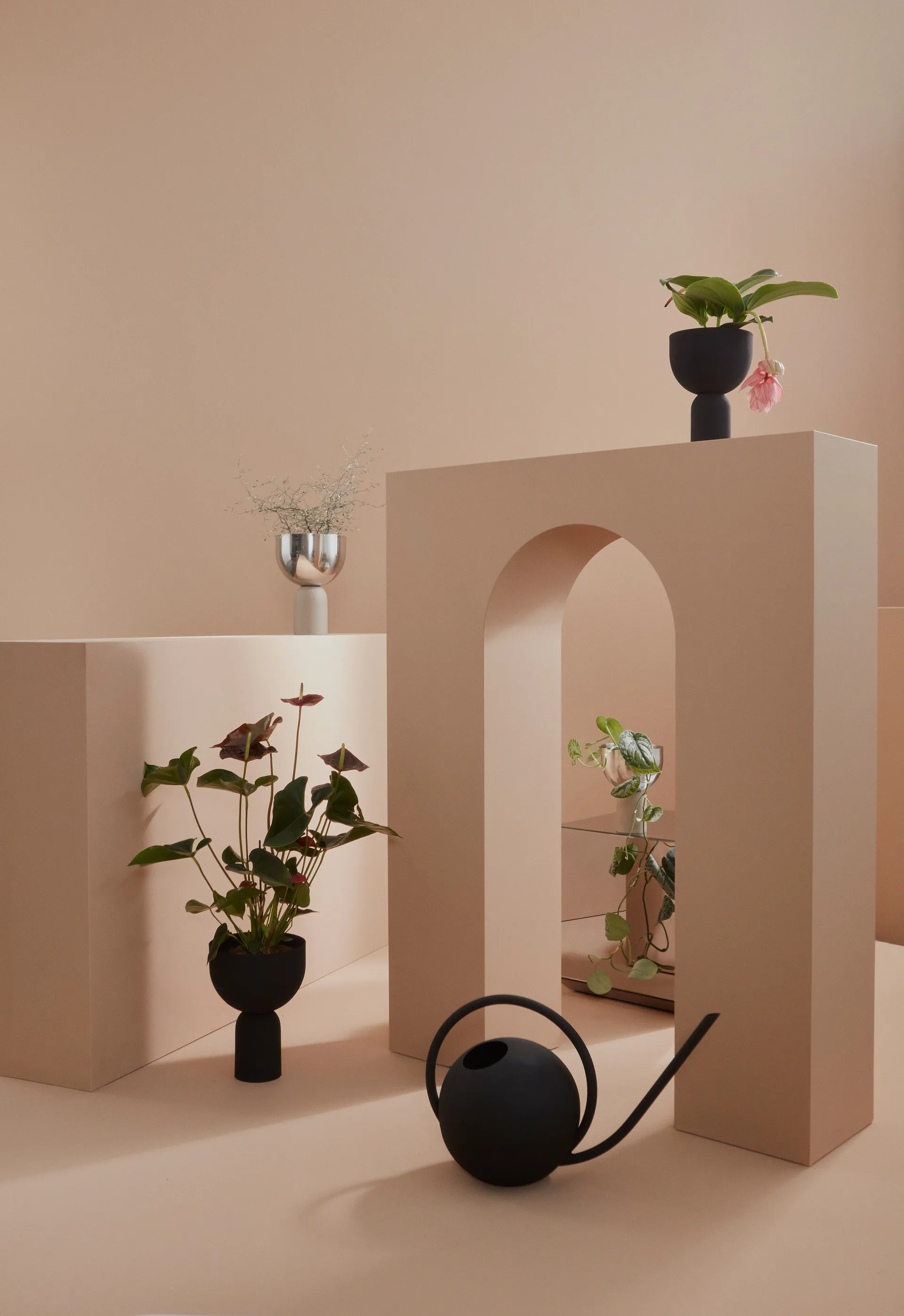 Torus bloempot Ø17 cm, Black-black AYTM