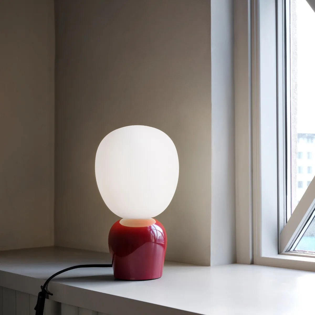 Buddy tafellamp opaalglas, Wijnrood Belid