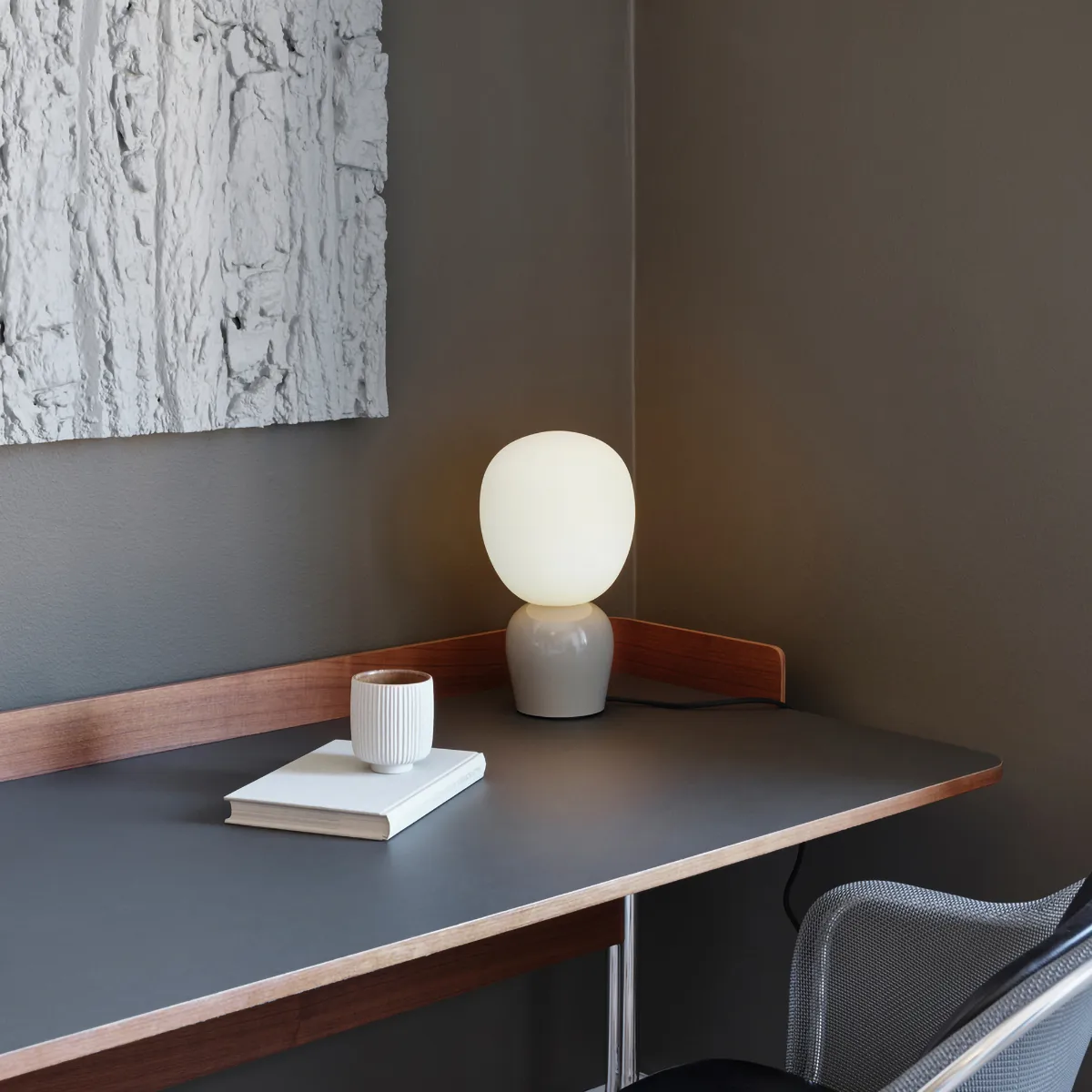 Buddy tafellamp opaalglas, Zacht grijs Belid