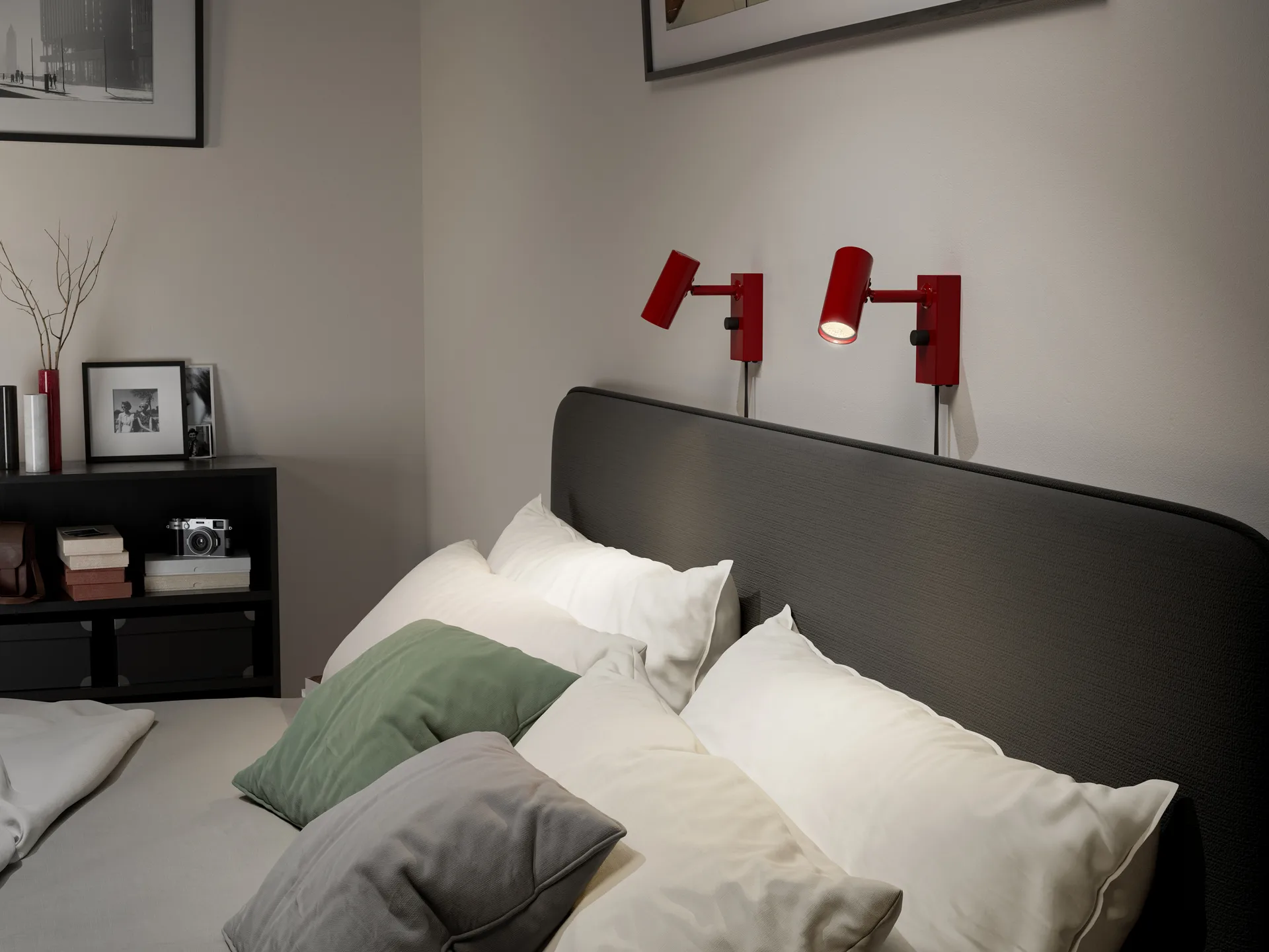 Cato wandlamp, Glanzend robijnrood-matzwart Belid