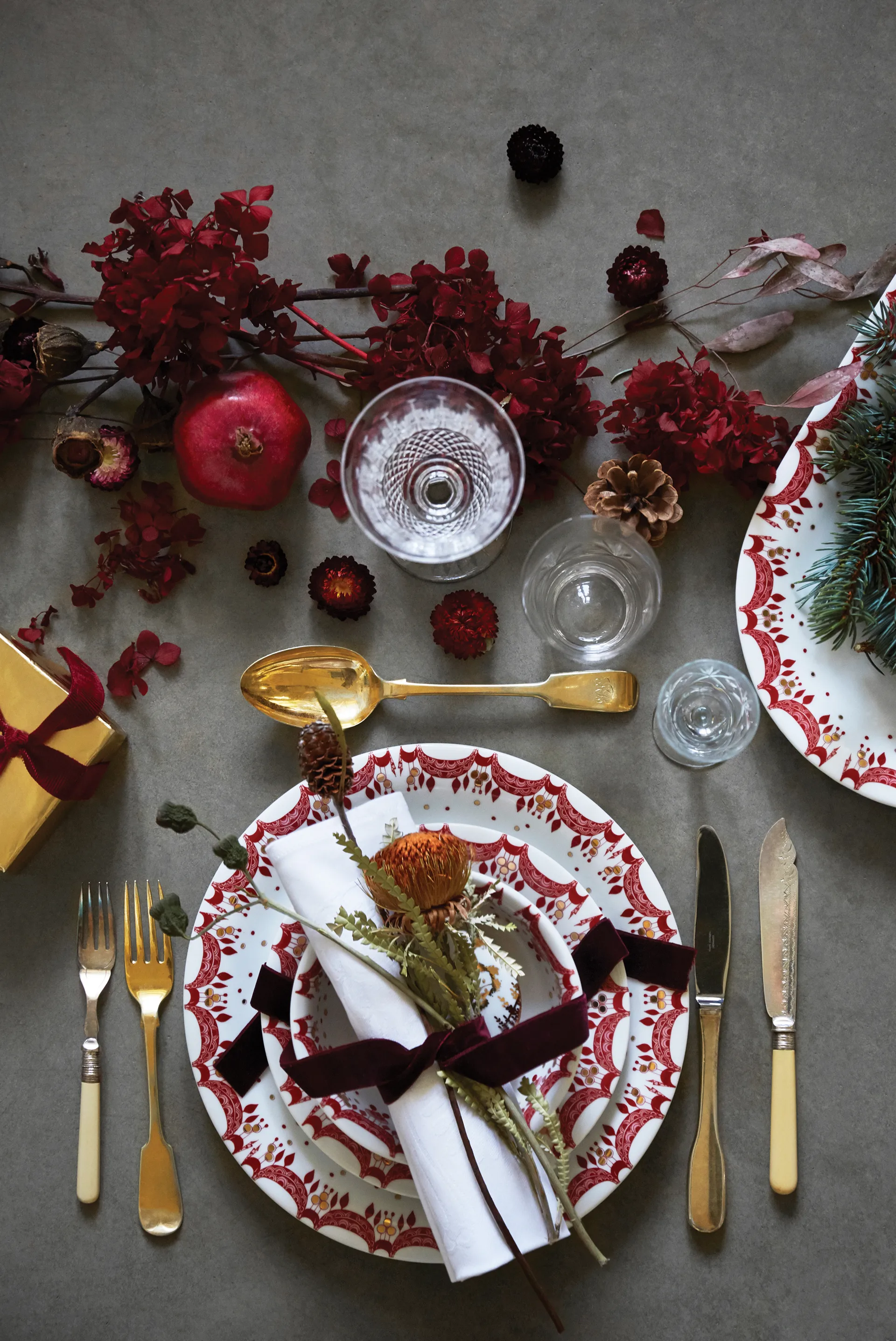 Guirlande Serveerschaal rood 39x23,5, Rood Bjørn Wiinblad