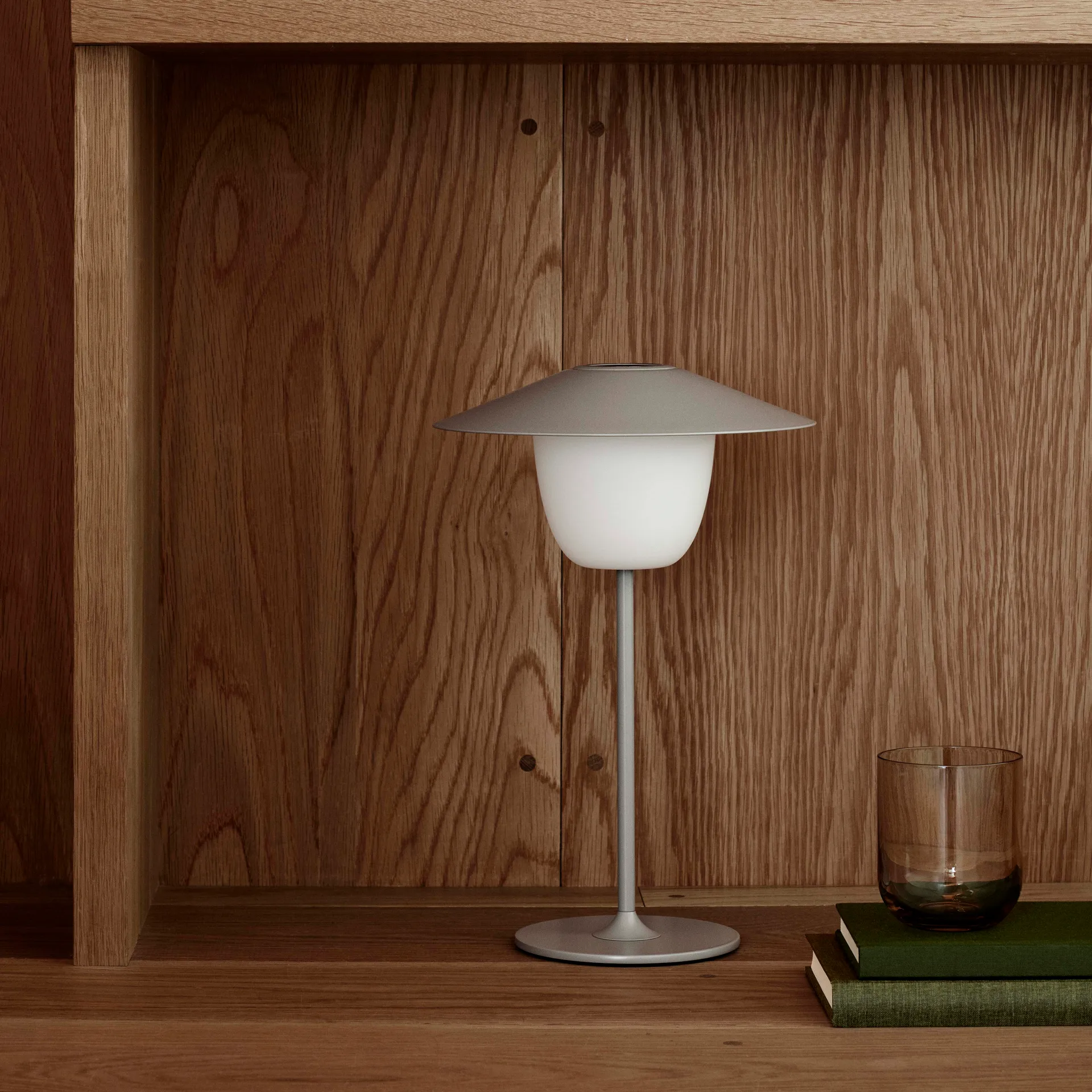 Ani mobiele ledlamp 33 cm, Warm gray (donkergrijs) blomus