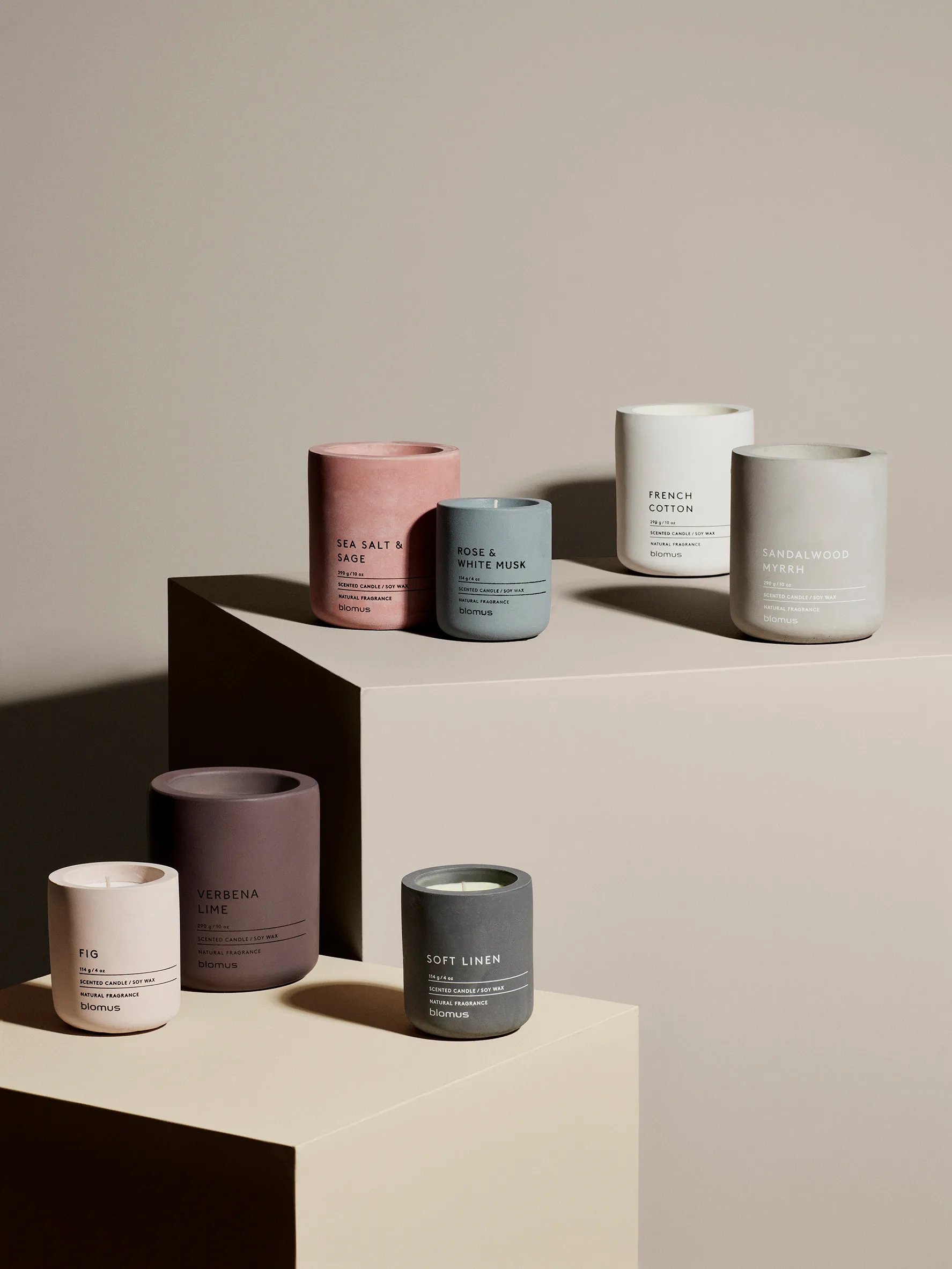 Fraga geurkaars 55 uur, Sea salt & Sage-Withered Rose blomus
