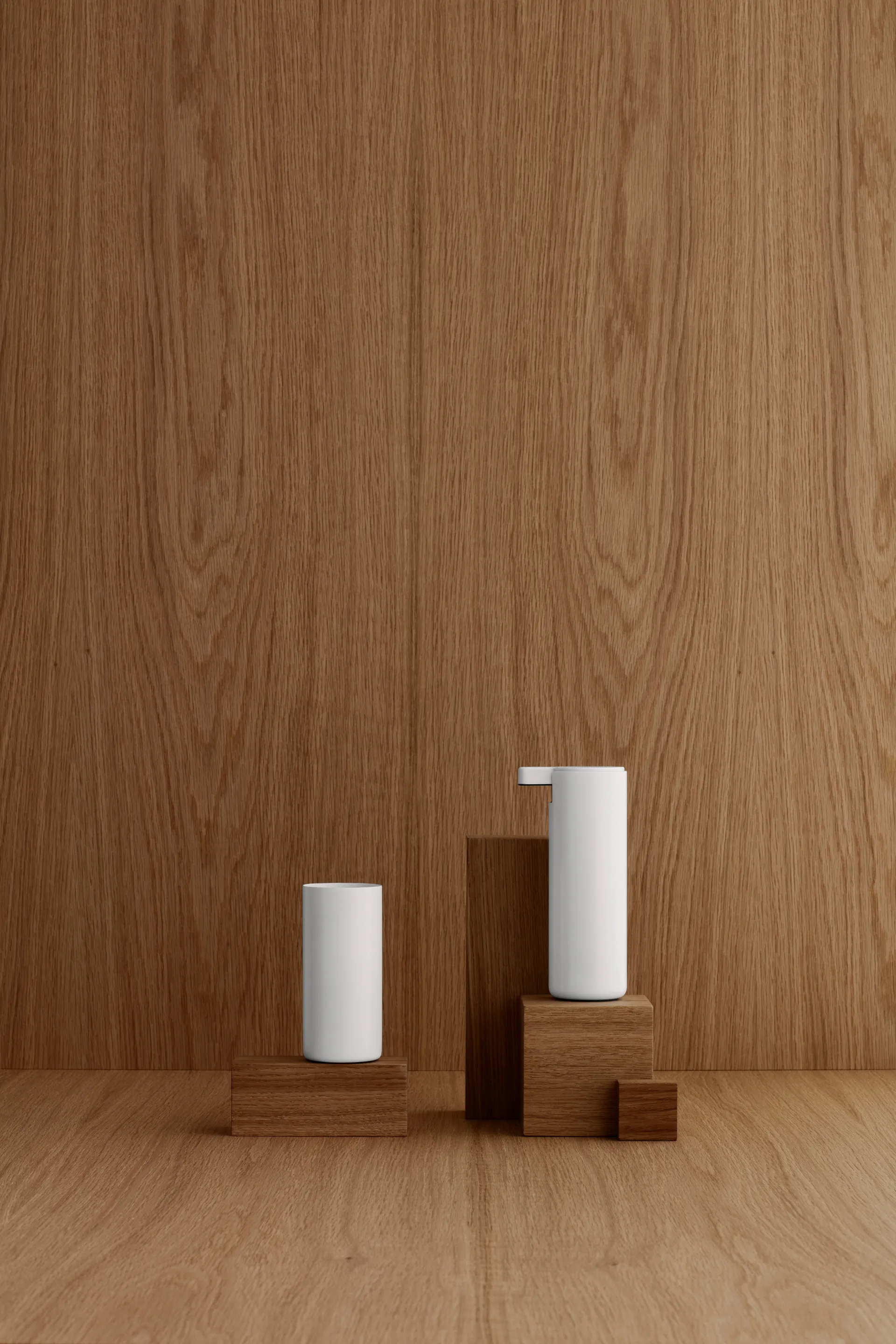 Modo zeeppomp, Wit blomus