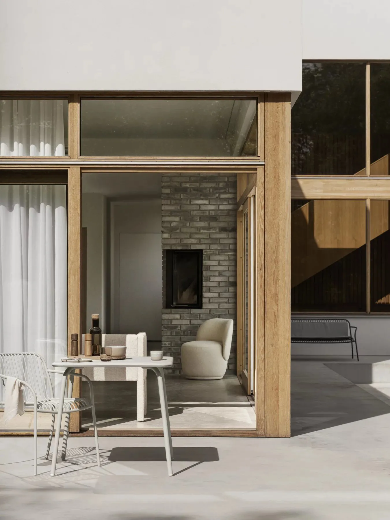 OKU dienblad M Ø34 cm, Eik blomus