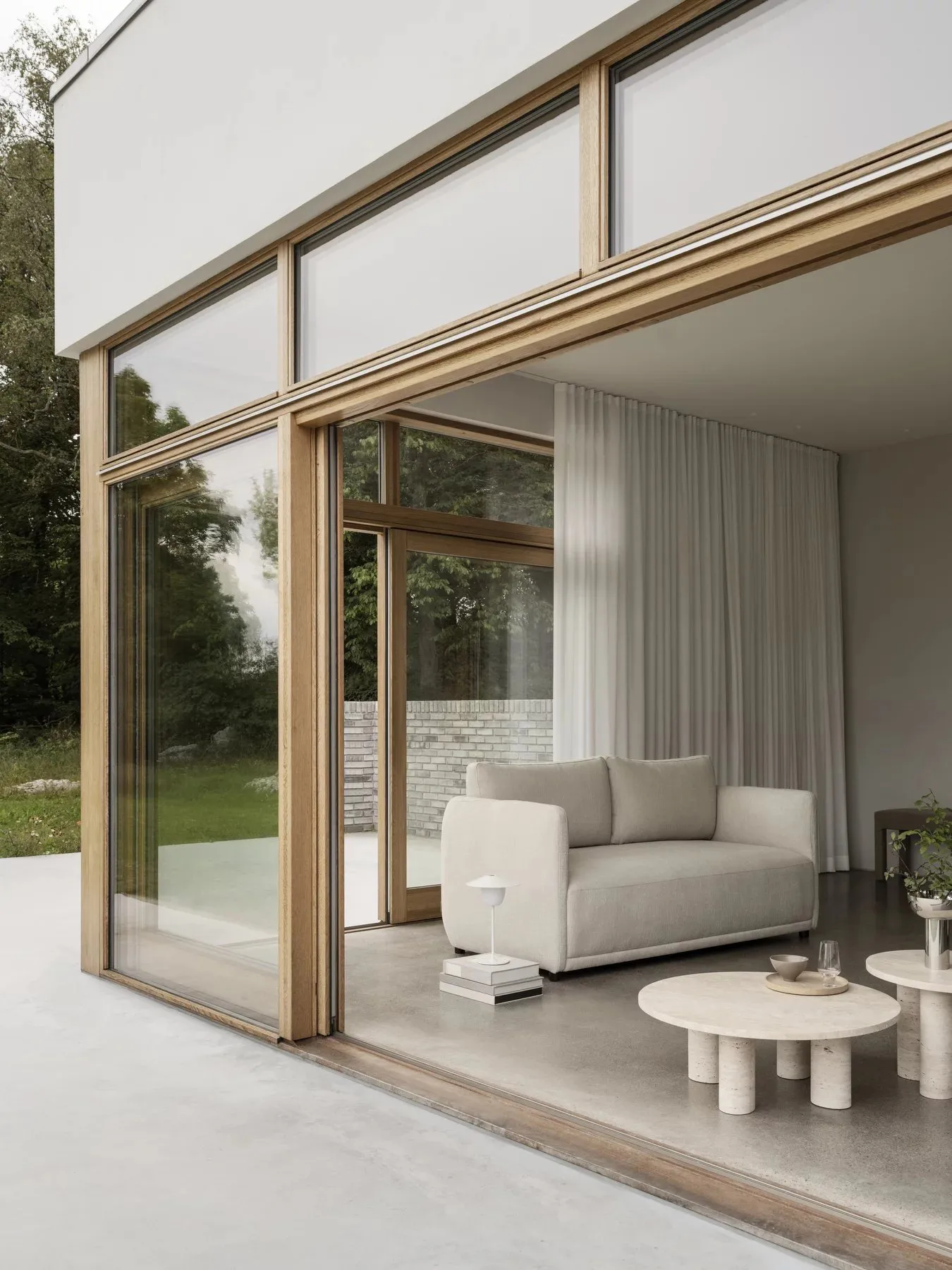 OKU dienblad S Ø25 cm, Eik blomus