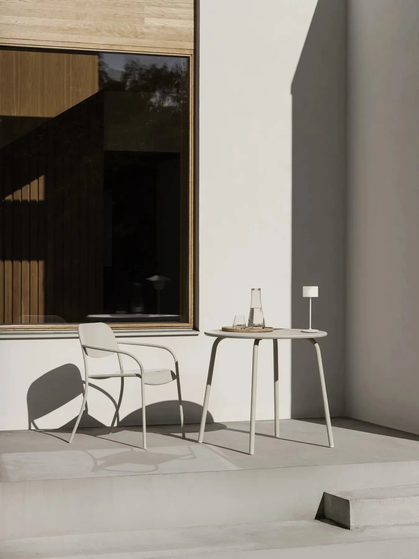 OKU dienblad S Ø25 cm, Eik blomus