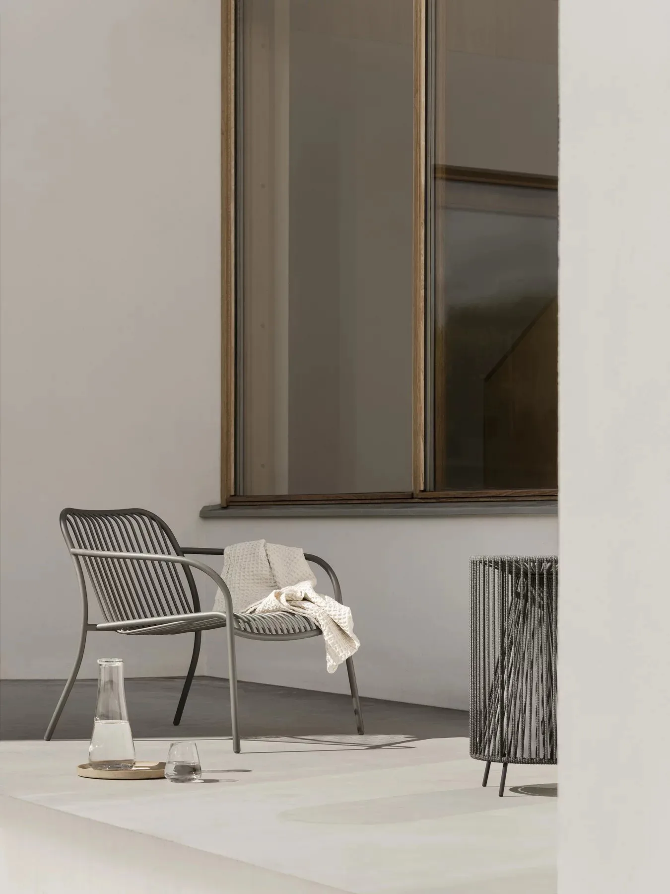 OKU dienblad S Ø25 cm, Eik blomus