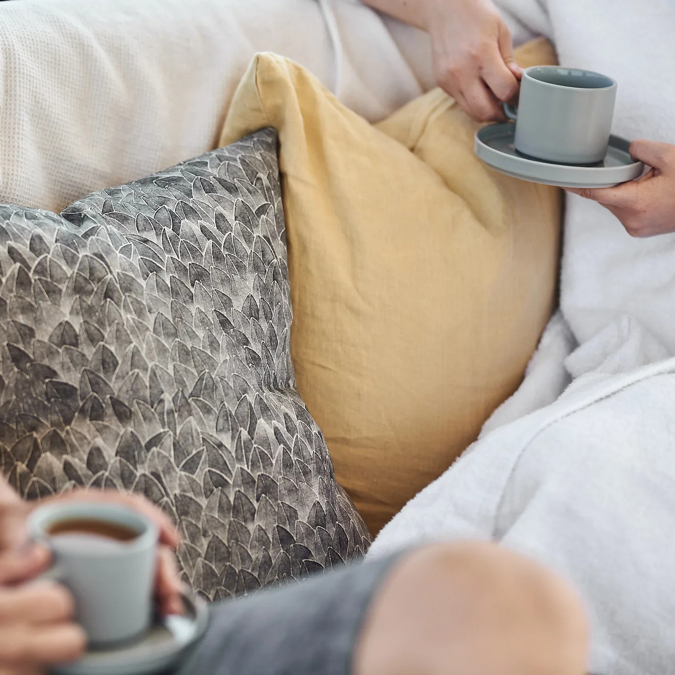 Pilar koffiemok met schotel, 2 stuks, Miragegrijs blomus