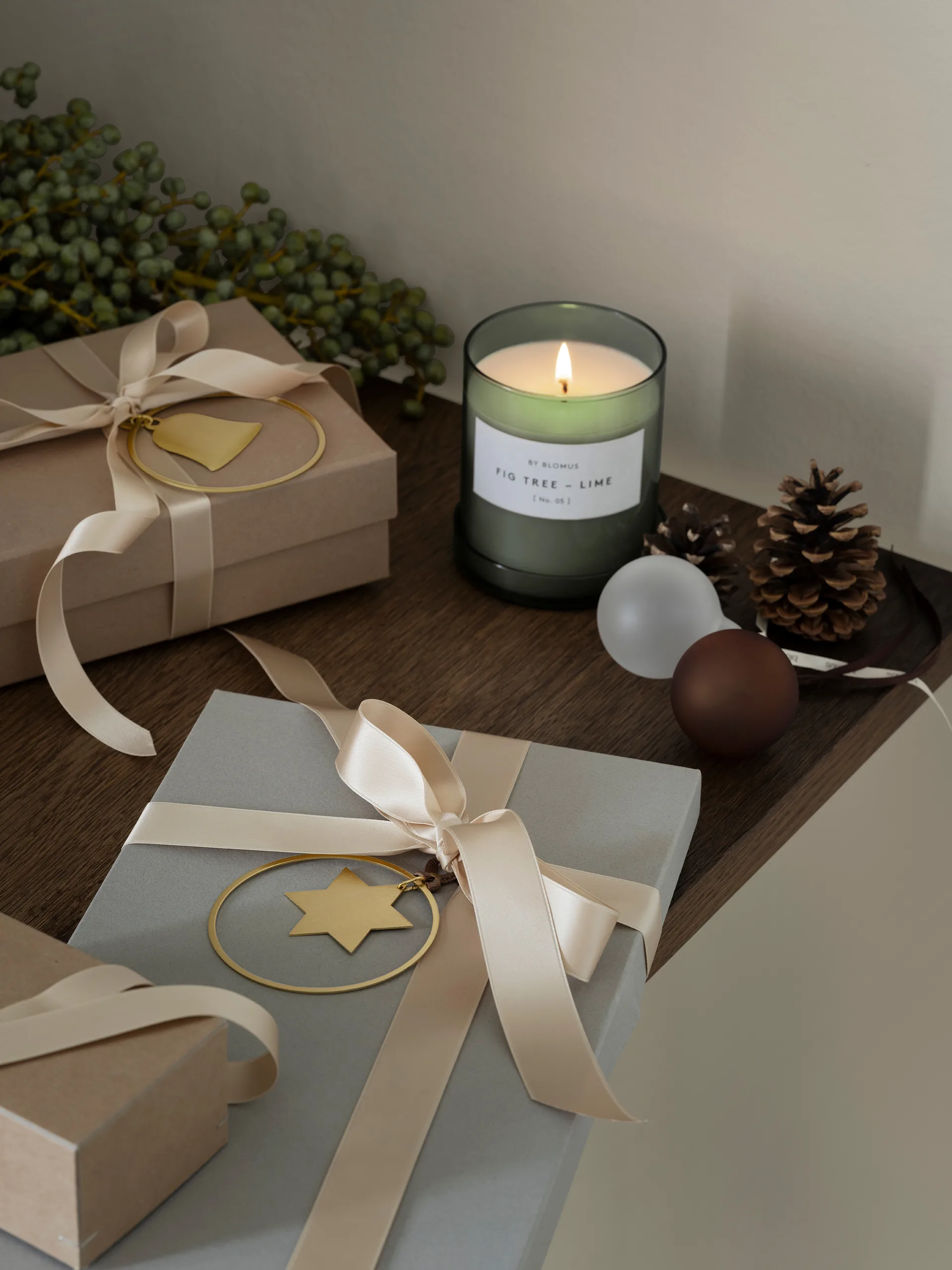 Valoa geurkaars 45 uur, Fikon/Lime Agave Green blomus