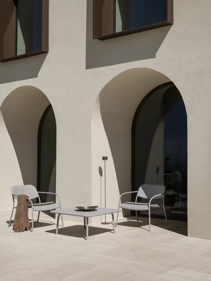 YUA lounge table tafel 80x80 cm, Silk grey blomus